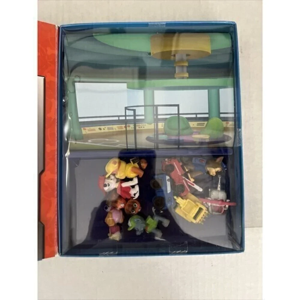 Paw Patrol Nickelodeon My Busy Book Hardcover figurines & playmat, NWOT Ages 3+‎